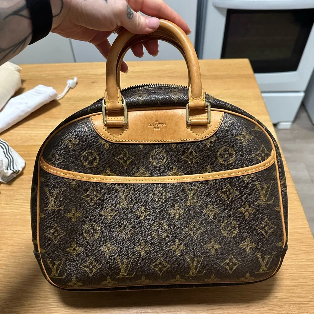 LOUIS VUITTON Monogram Trouville Bag - Picture 1 of 12